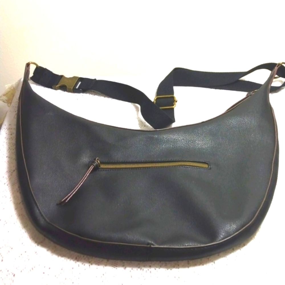 2 FOR $15. BUNDLE SALE,!Women shoulder sling bag large fully adjustable like new